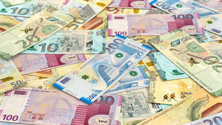 Dövriyyədə olan nağd pul və bank ehtiyatları artıb