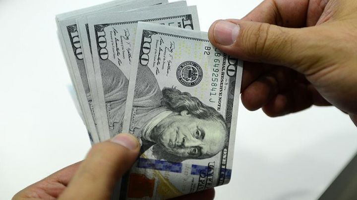 Dolların sabaha olan məzənnəsi açıqlandı