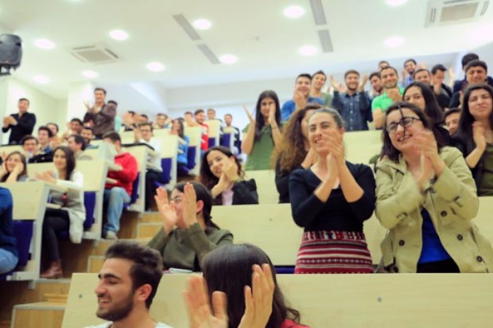 Bakı Mühəndislik Universitetində ənənəvi "Maliyyə Günü" 