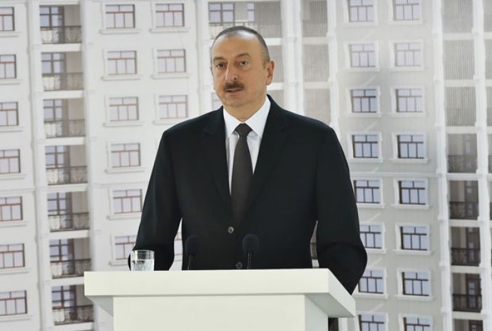 "Jurnalistlər mənim köməkçilərimdir"