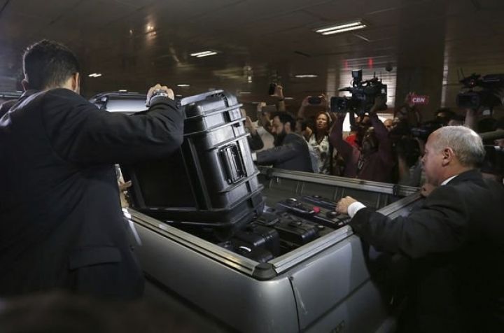 14 ildə 80 milyard sterlinliq çirkli pul yuyulub