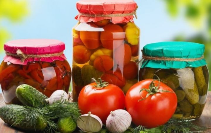 2 ayda 1 milyon dollar valyuta gətirdi