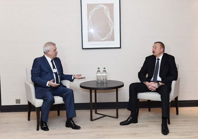 İlham Əliyev Davosda görüşlərə başlayıb -VAHİD ƏLƏKBƏROVLA DA MÜZAKİRƏLƏR OLUB