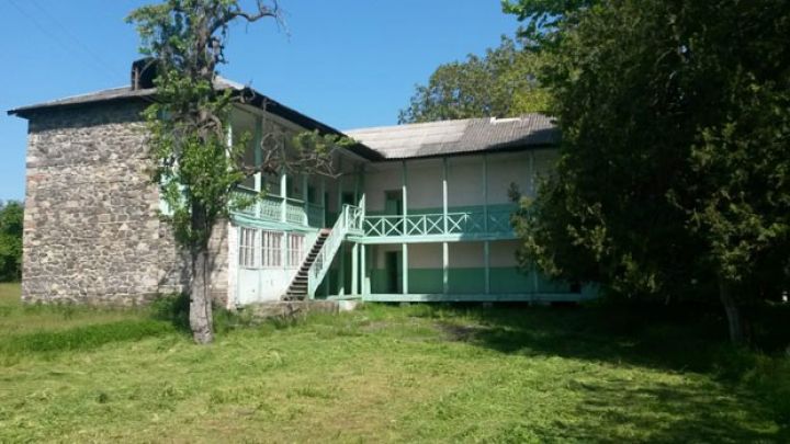 Qaxdakı dövlət əmlakı 75 min manata satılır