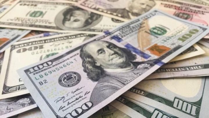 WSJ: Rusiya iqtisadiyyatında dolların rolu azaldılıb