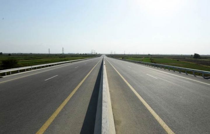 Prezident ödənişli avtomobil yolunun tikintisi ilə tanış olub