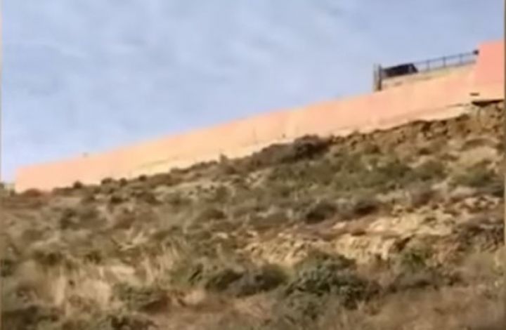 Badamdarda sürüşmə villalara çatdı