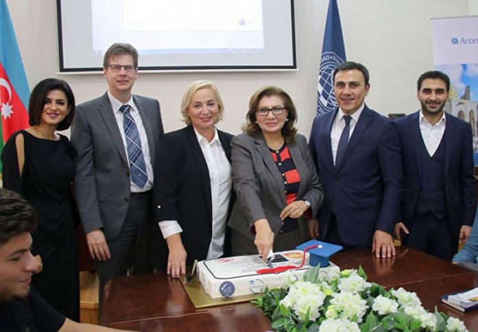 "AccessBank" "UNEC Business Conversation Club" layihəsini ənənəyə çevirdi