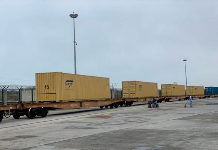 “Lyanyunqanq–Bakı” qatarı Abşeron Logistika Mərkəzinə çatıb