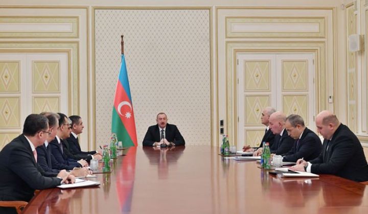 İlham Əliyev iqtisadi müşavirə keçirdi