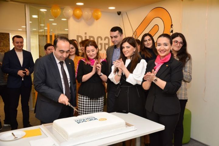 "Expressbank" əməkdaşları üçün yeni inkişaf mərkəzini istifadəyə verdi