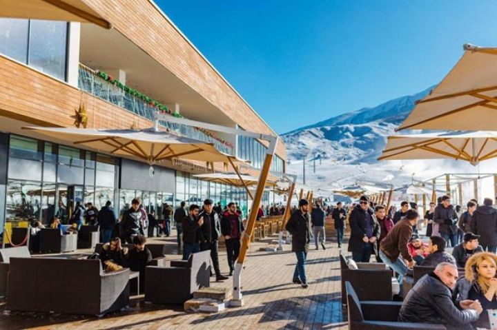 Bayram günlərində 10 mindən çox turist qəbul edib