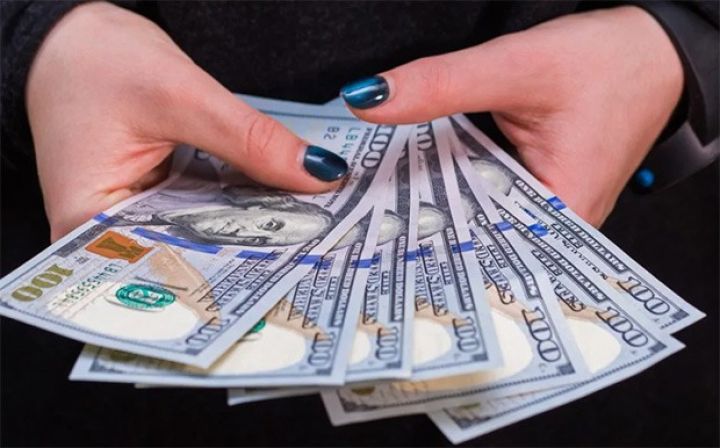 Dolların bayramdan sonra üçün rəsmi məzənnəsi açıqlandı