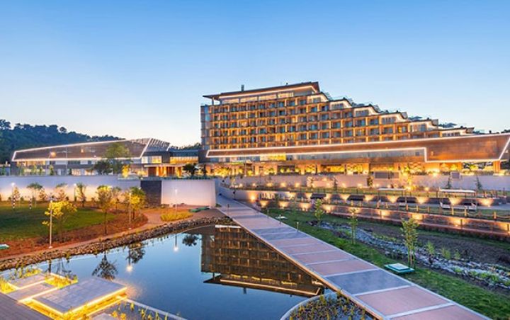 “Kənddəki 5 ulduzlu oteldə niyə şəhər yumurtası yeməliyəm?” - 5 ULDUZLU OTELDƏN ŞİKAYƏT