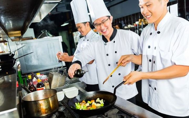 Bakıdakı restoran: Burada yeməklər Çindən gətirilən məhsullarla hazırlanmır