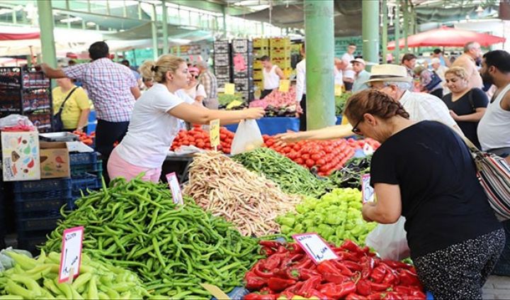 Əhalinin gəlirləri 7,4 faiz, qiymətlər isə 2,6% artıb