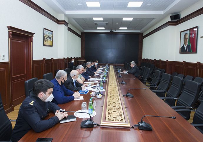 Yük daşıyıcıları Rusiyadan şikayət edib