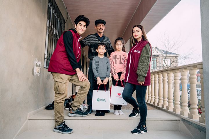 “Qırmızı ürəklər” fondu şəhid övladlarını təbrik etdi!