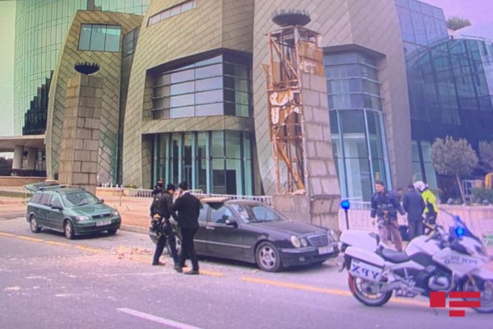 “Alov qüllələri”nin qarşısında partlayış - XƏSARƏT ALANLAR VAR