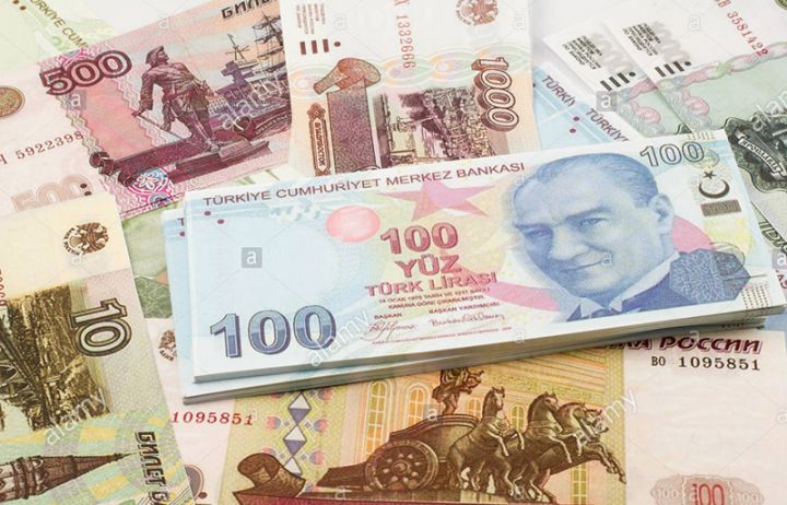 Manat bu valyutalara qarşı bahalaşıb