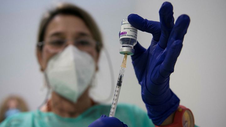 AstraZeneca vaksininin arxasındakı “yumşaq güc” getdikcə bahalaşır