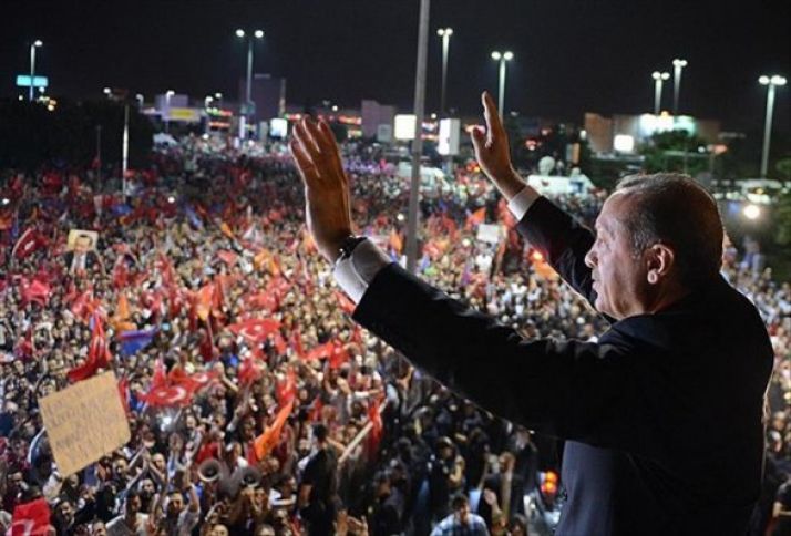 Türkiyə əhalisi Lirənin zəifləməsinə baxmayaraq, Ərdoğanı fəal şəkildə dəstəkləyirlər