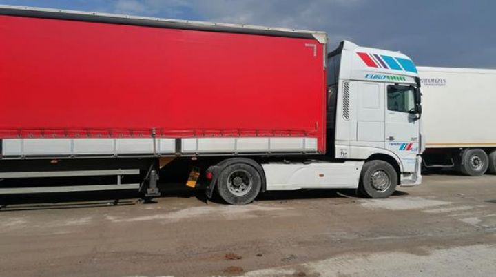 "Türkiyədə də TIR sürücüsü tapılmır"