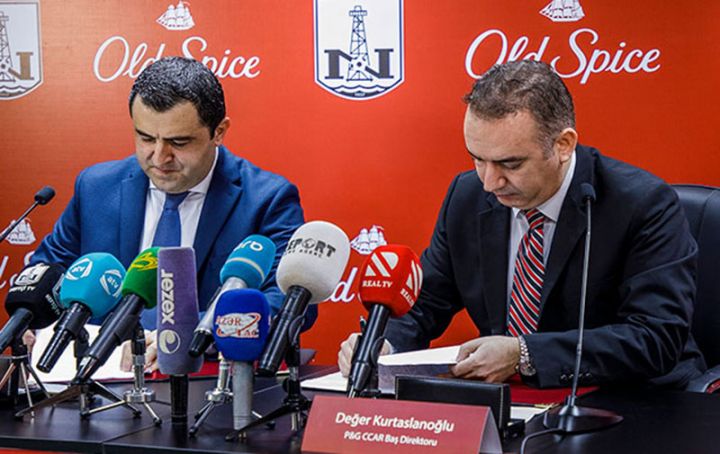 “Old Spice” və “Neftçi” tərəfdaşlıq haqda müqavilə imzaladı