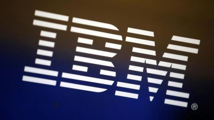 IBM-in gəliri proqnozu aşıb