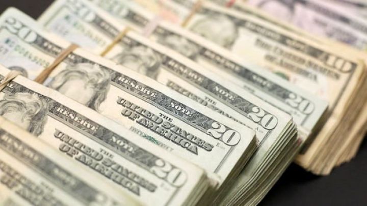 Dolların sabaha olan rəsmi məzənnəsi açıqlandı