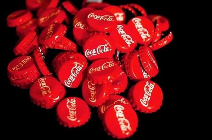 Coca-Cola illik gəlirini 17% artırıb