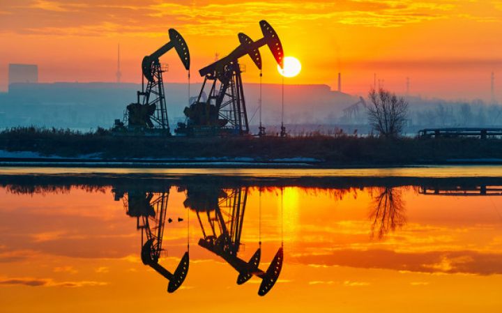 Brent neftin qiyməti aprelin 12-dən bəri ilk dəfə 100 dollardan aşağı düşüb