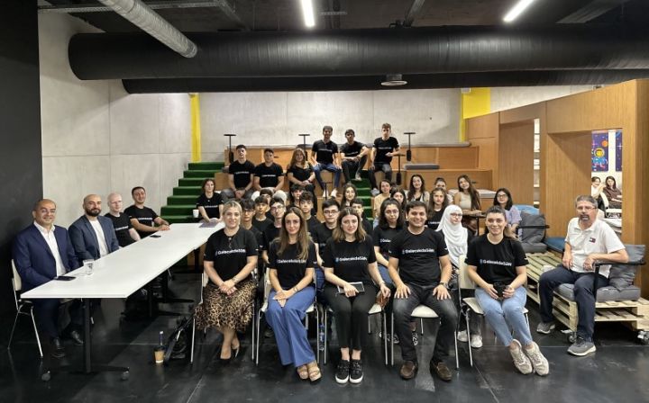 Code Academy-də neft işçilərinin övladları üçün #GələcəkdəSƏN layihəsi başladı!