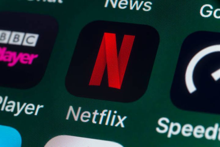 Netflix-in gəliri və mənfəəti artsa da, səhmləri ucuzlaşıb