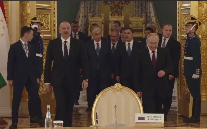 İlham Əliyev Moskvada Ali Avrasiya İqtisadi Şurasının geniş tərkibdə iclasında iştirak edir