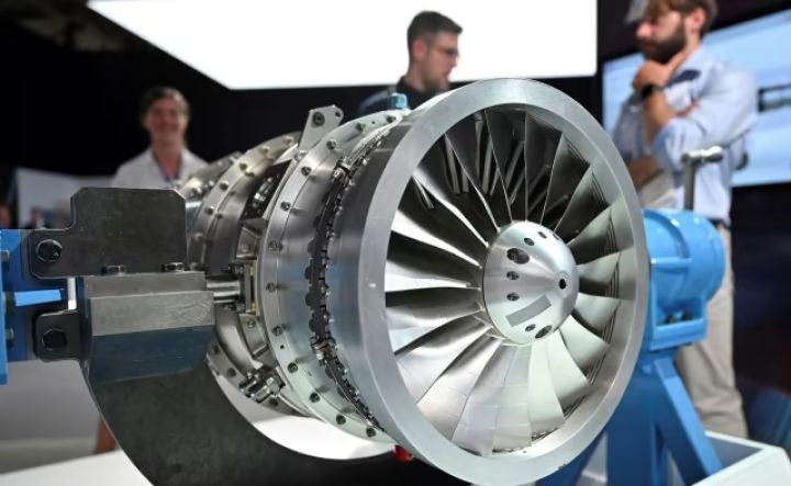 Rolls-Royce 2500 əməkdaşını ixtisar edəcək