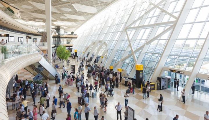 Bayram günlərində Bakı hava limanına böyük axın