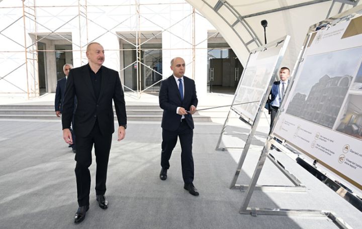 Əliyev Xankəndidə Qarabağ Universitetində görülən işlərlə tanış olub