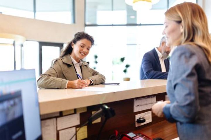 Bank sektorunda çalışanların sayı açıqlanıb