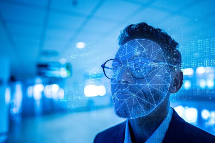 Bakı metrosunda üztanıma ilə ödəniş sisteminin tətbiqi müzakirə olunur