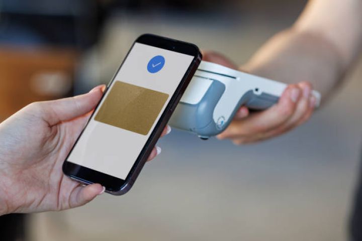 Mərkəzi Bank NFC ödənişi zamanı hesabdan silinmələrin gecikməsinə münasibət bildirib